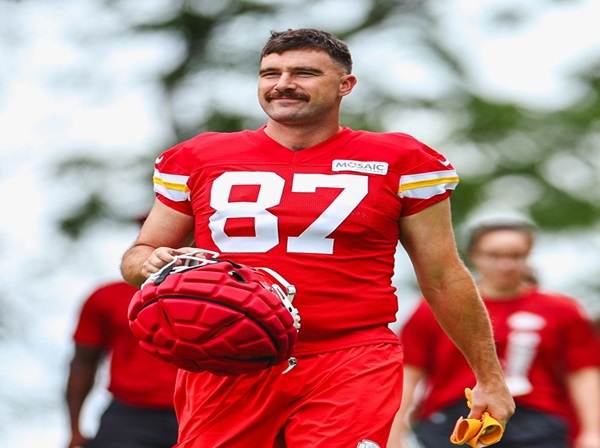 Travis Kelce resume for training