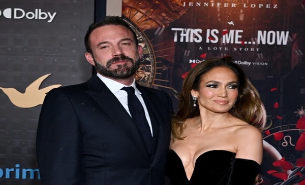 Ben Affleck and Jennifer Lopez at the premiere,