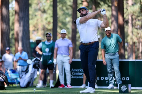 Jason Kelce playing golf