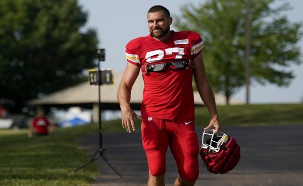 Travis Kelce resume for training,