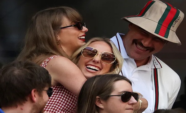 Brittany Mahomes smiles with Taylor Swift at US Open