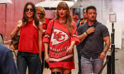 Taylor Swift arrives at Chiefs-Bengals game with some special guests