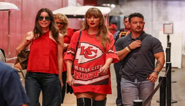 Taylor Swift arrives at the stadium before an NFL game